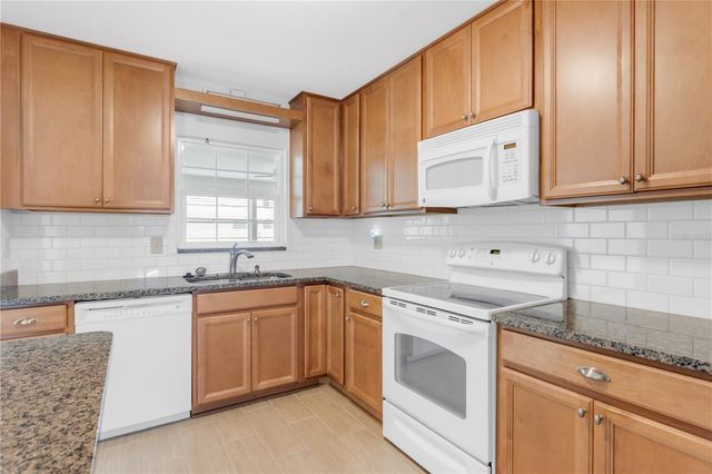 3414 W CARRINGTON STREET, Tampa, FL 33611