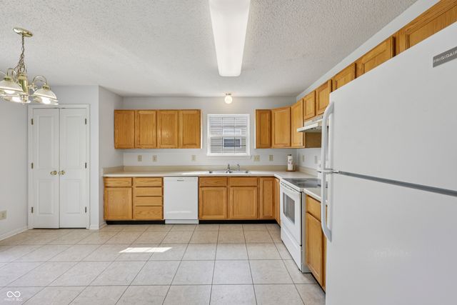 1119 Enchanted View Drive, Mooresville, IN 46158