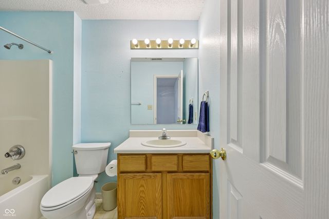 1119 Enchanted View Drive, Mooresville, IN 46158