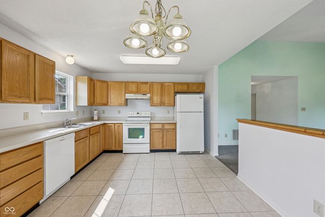 1119 Enchanted View Drive, Mooresville, IN 46158