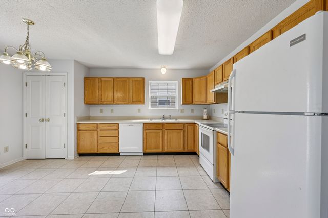 1119 Enchanted View Drive, Mooresville, IN 46158