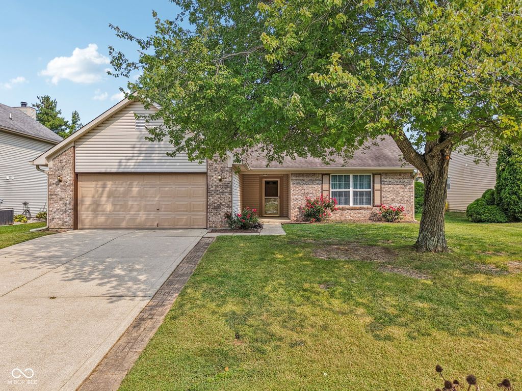 1119 Enchanted View Drive, Mooresville, IN 46158
