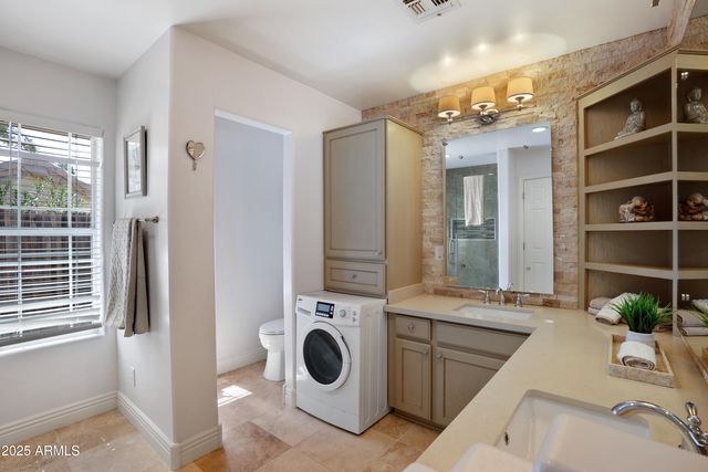 9236 N 52ND Place, Paradise Valley, AZ 85253