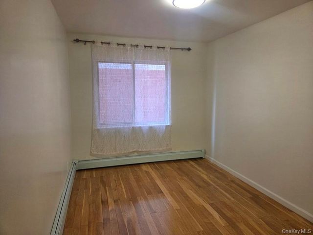 31-03 Linden Place 2, Flushing, NY 11354