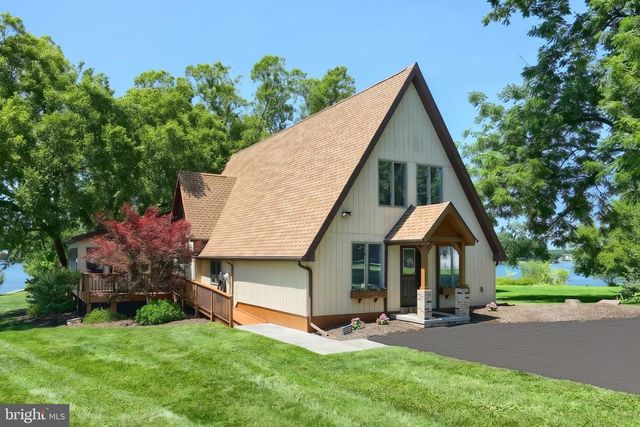 408 LAKE MEADE DR, East Berlin, PA 17316