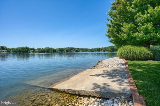 408 LAKE MEADE DR, East Berlin, PA 17316