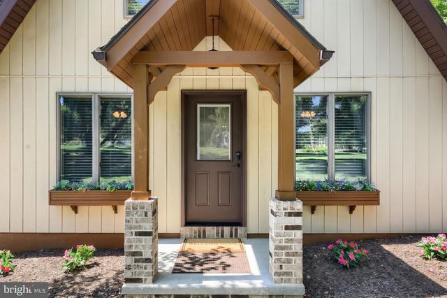 408 LAKE MEADE DR, East Berlin, PA 17316