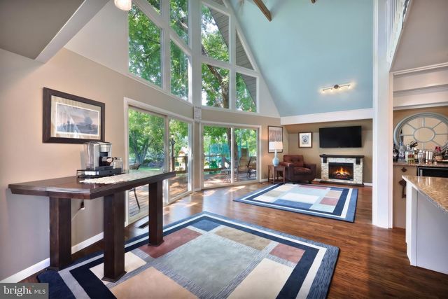 408 LAKE MEADE DR, East Berlin, PA 17316