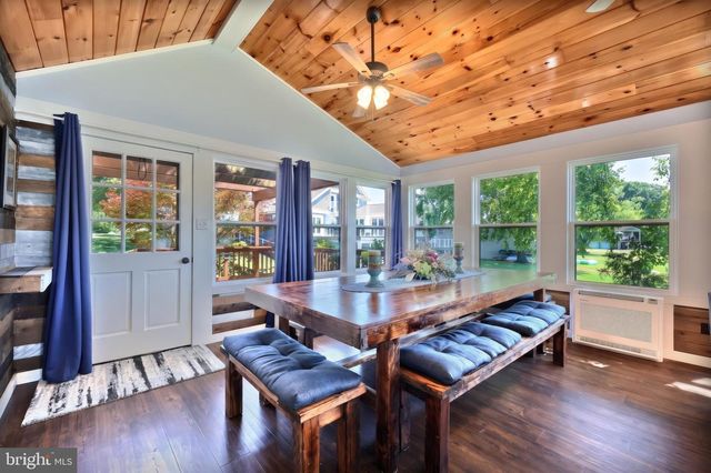 408 LAKE MEADE DR, East Berlin, PA 17316