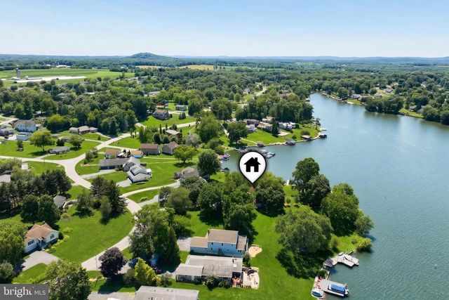 408 LAKE MEADE DR, East Berlin, PA 17316