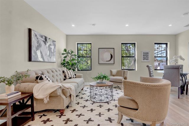 610 Jerico Turnpike 2C, New Hyde Park, NY 11040