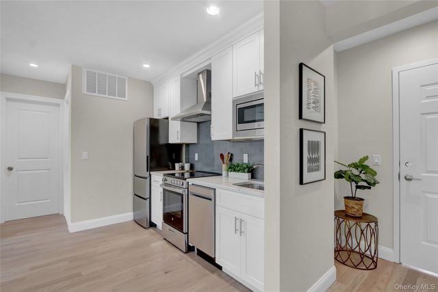 610 Jerico Turnpike 2C, New Hyde Park, NY 11040