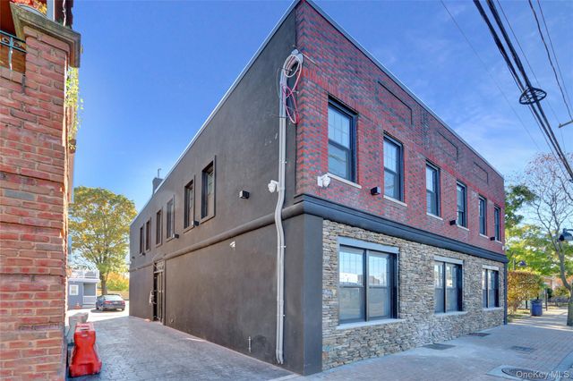 610 Jerico Turnpike 2C, New Hyde Park, NY 11040