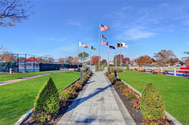 610 Jerico Turnpike 2C, New Hyde Park, NY 11040