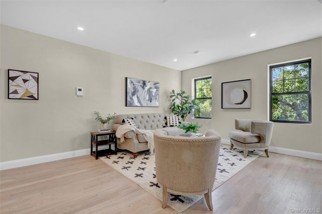 610 Jerico Turnpike 2C, New Hyde Park, NY 11040