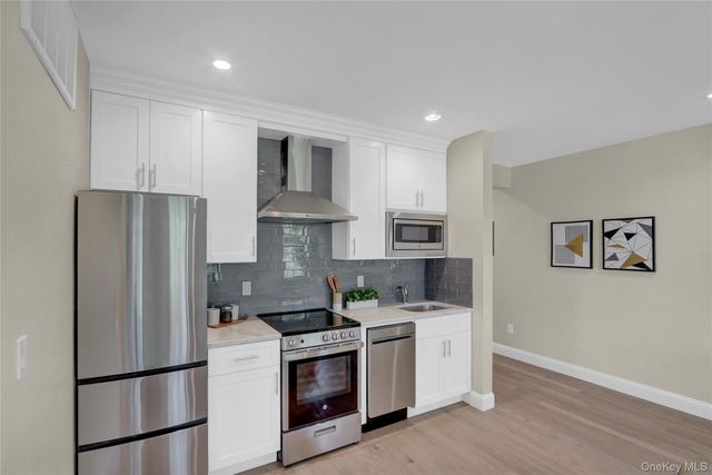 610 Jerico Turnpike 2C, New Hyde Park, NY 11040