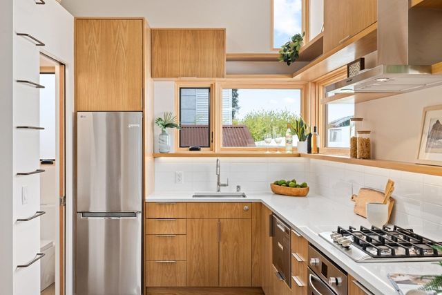 817 Jones, Berkeley, CA 94710