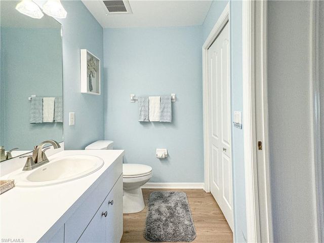 2720 Cypress Trace CIR # 2914, Naples, FL 34119