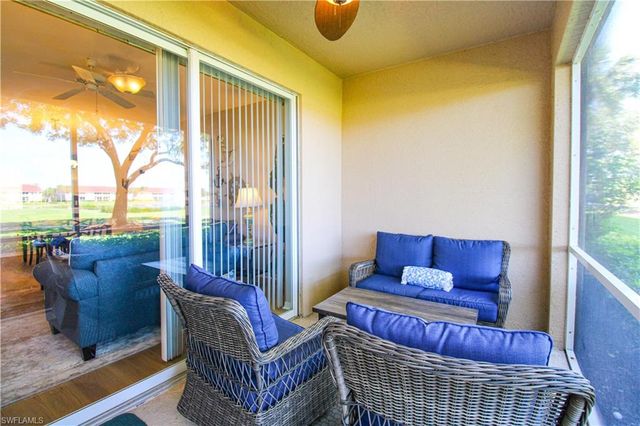 2720 Cypress Trace CIR # 2914, Naples, FL 34119