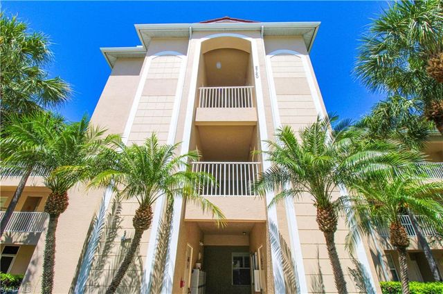 2720 Cypress Trace CIR # 2914, Naples, FL 34119