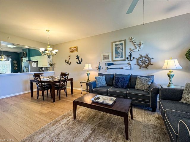 2720 Cypress Trace CIR # 2914, Naples, FL 34119