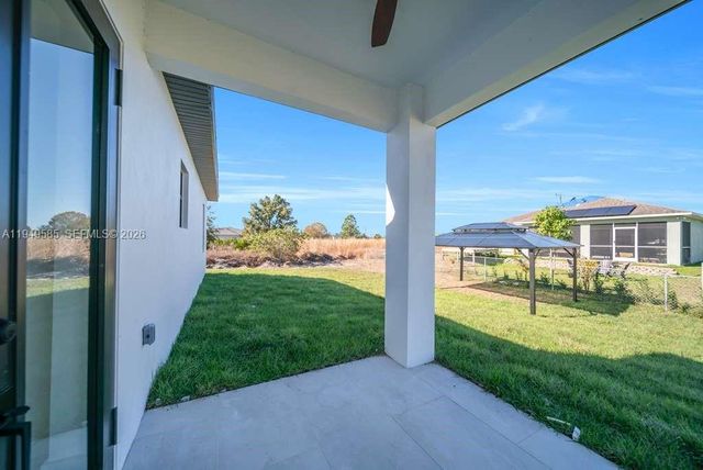 945 GREGORY ST E, Lehigh Acres, FL 33974