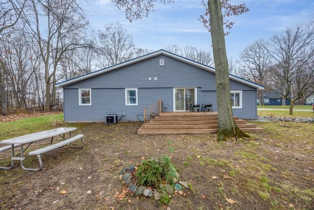 10833 First Street, Canadian Lakes, MI 49346