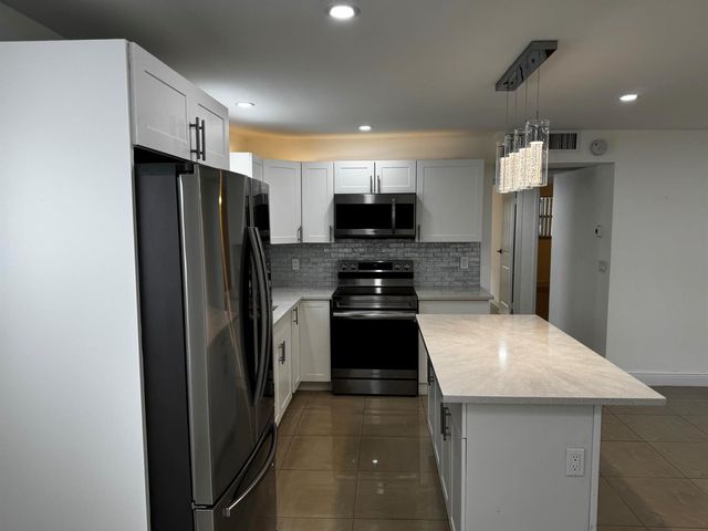 153 Monaco D, Delray Beach, FL 33446