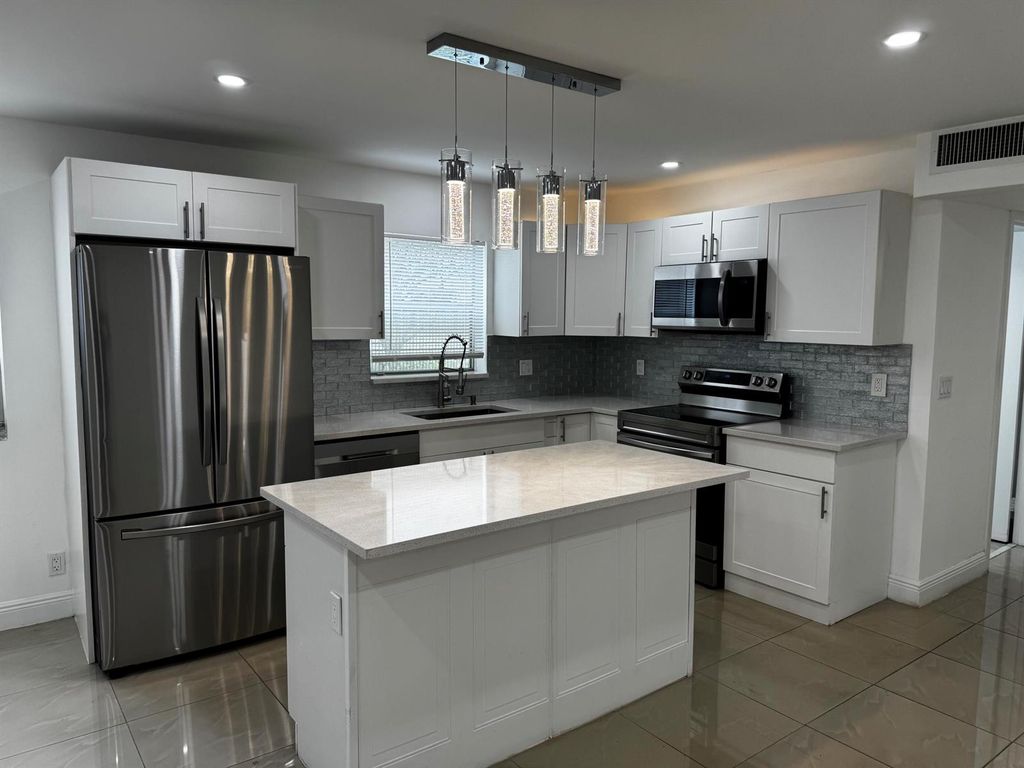 153 Monaco D, Delray Beach, FL 33446