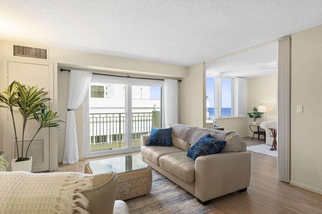 3215 S Ocean Boulevard 906, Highland Beach, FL 33487