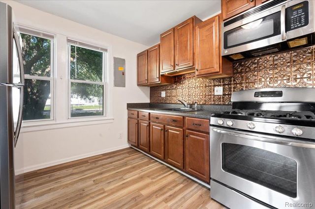 23164 Donald Avenue, Eastpointe, MI 48021