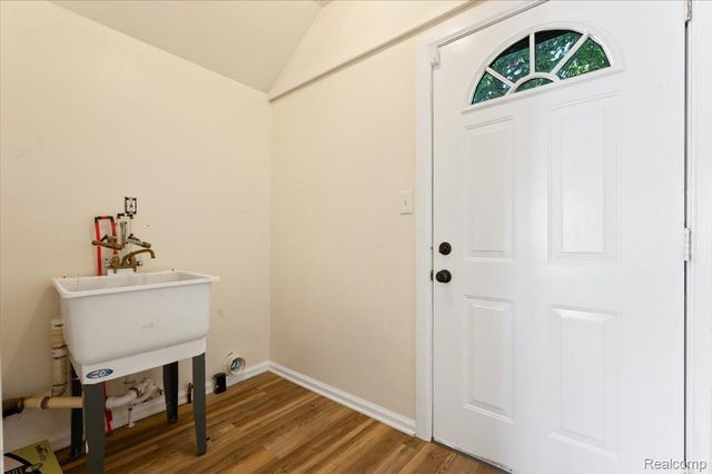23164 Donald Avenue, Eastpointe, MI 48021