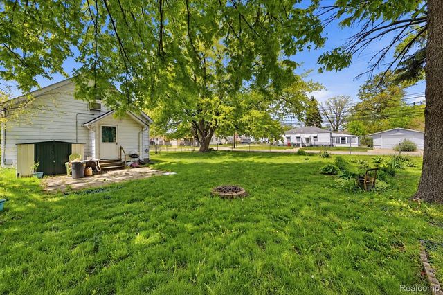 23164 Donald Avenue, Eastpointe, MI 48021
