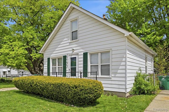 23164 Donald Avenue, Eastpointe, MI 48021