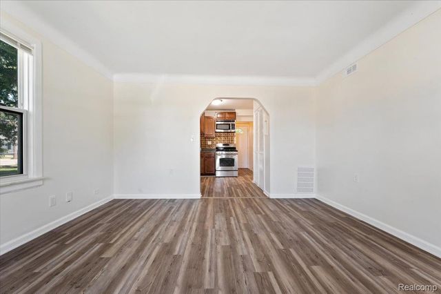 23164 Donald Avenue, Eastpointe, MI 48021
