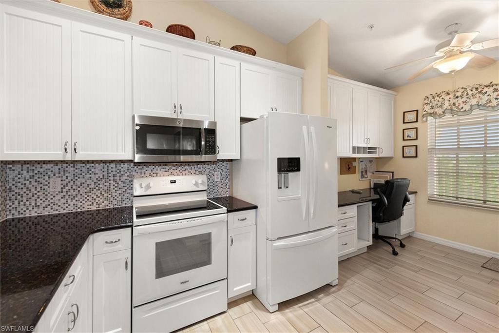 Image 5 of property listing at 4017 Palm Tree BLVD 406, Cape Coral, FL 33904