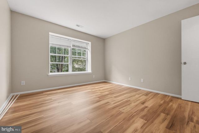 1710-B RALSTON DR, Mount Laurel, NJ 08054