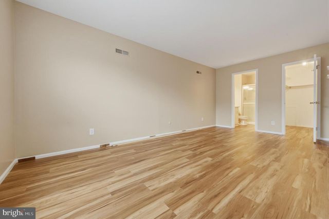 1710-B RALSTON DR, Mount Laurel, NJ 08054