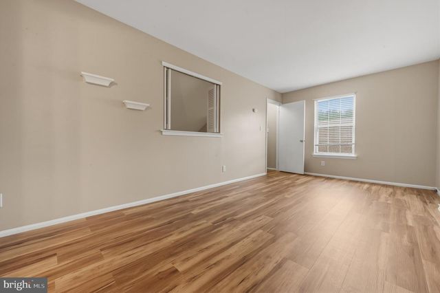 1710-B RALSTON DR, Mount Laurel, NJ 08054
