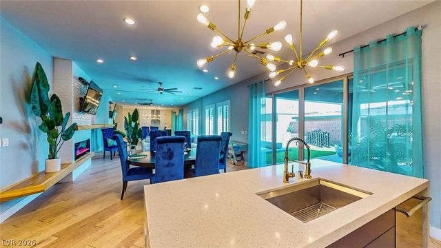 6714 Desert Crimson Street, Las Vegas, NV 89148