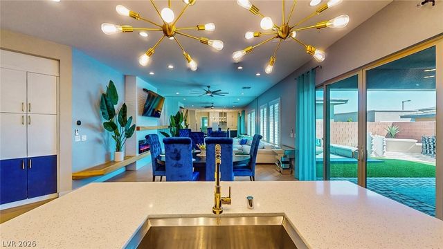 6714 Desert Crimson Street, Las Vegas, NV 89148