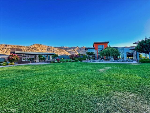 6714 Desert Crimson Street, Las Vegas, NV 89148