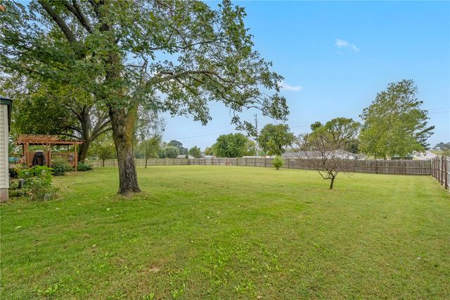 2855 Henri De Tonti Boulevard, Tontitown, AR 72762