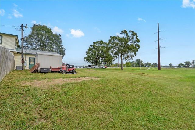 2855 Henri De Tonti Boulevard, Tontitown, AR 72762