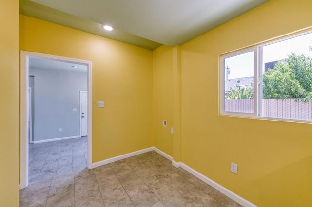 2185 S Holly Ave, Fresno, CA 93657