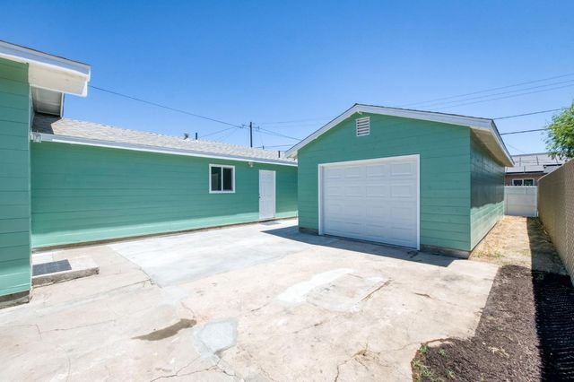2185 S Holly Ave, Fresno, CA 93657