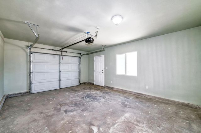 2185 S Holly Ave, Fresno, CA 93657