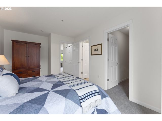 12100 Sw SWIFT Ave 101, Beaverton, OR 97007