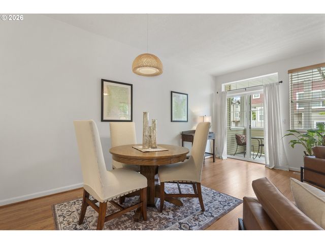 12100 Sw SWIFT Ave 101, Beaverton, OR 97007