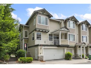12100 Sw SWIFT Ave 101, Beaverton, OR 97007